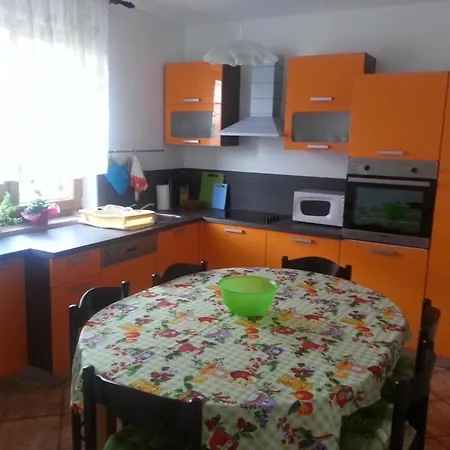 Komplette Mit Zwei * Karpinjan
